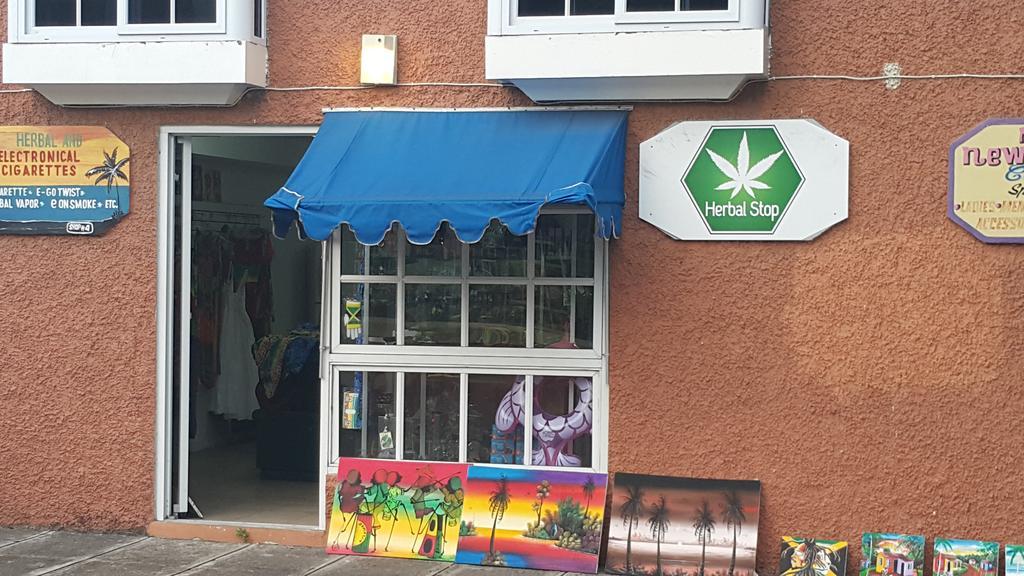 Studio 27 Ocho Rios Kültér fotó